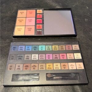 Avon Makeup Artist Palette in Black box cosmetics kit eyeshadows lip contouring